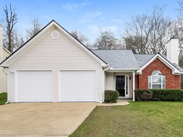 350 Emerald Green Ct, Atlanta, GA 30349