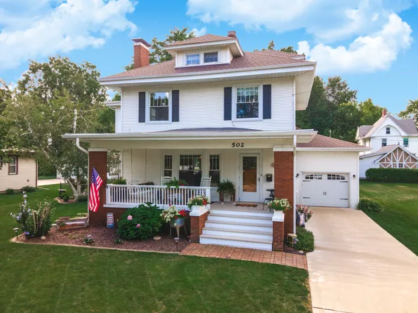 502 E 2nd St, El Paso, IL 61738