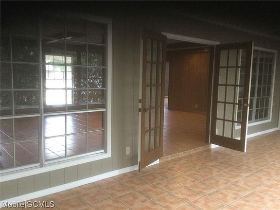 3rd image of 133 Annadale St