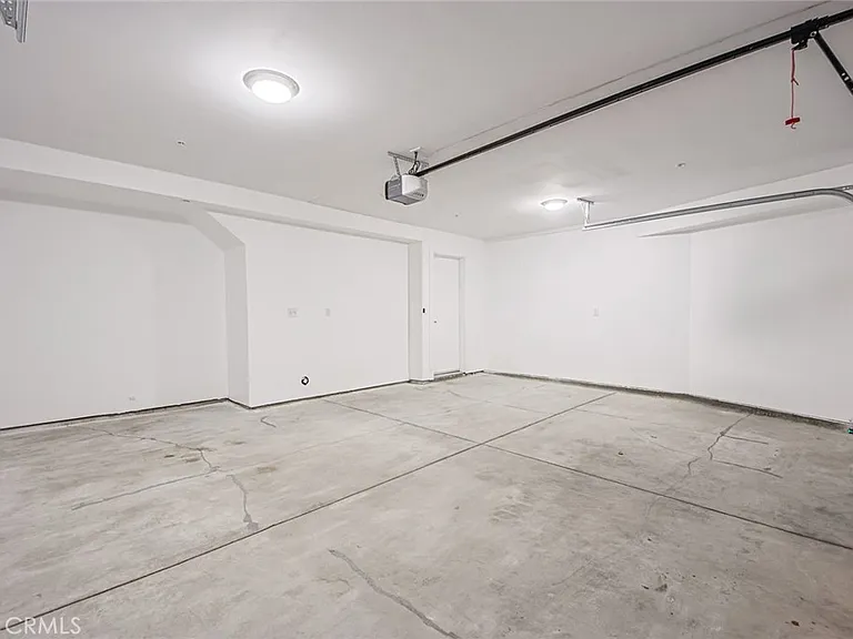 2851 S Victoria Ave #2 — Photo 11