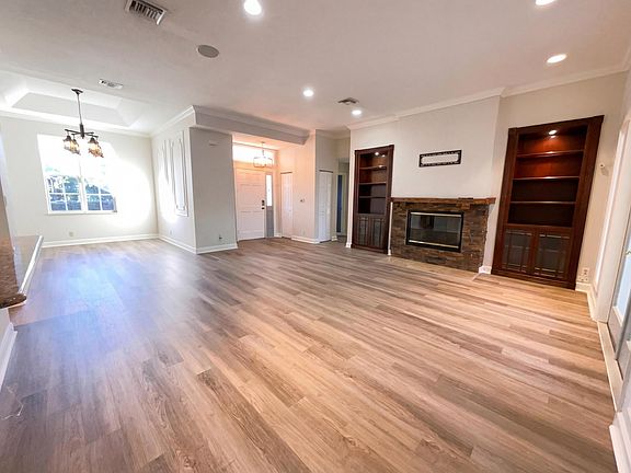 3rd image of 8333 Bowie Way