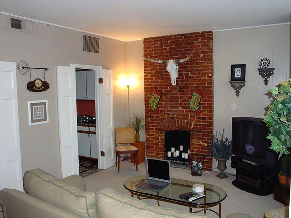 3rd image of 4627 McPherson Ave APT 2F