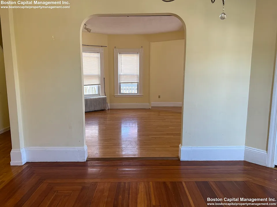 23-25 Liberty Ave #23