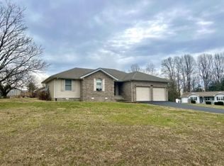 163 Meadow Brooke Dr, Russell Springs, KY 42642