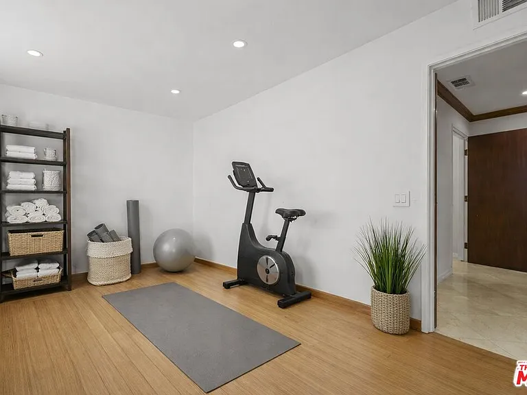 865 Warner Ave — Photo 23