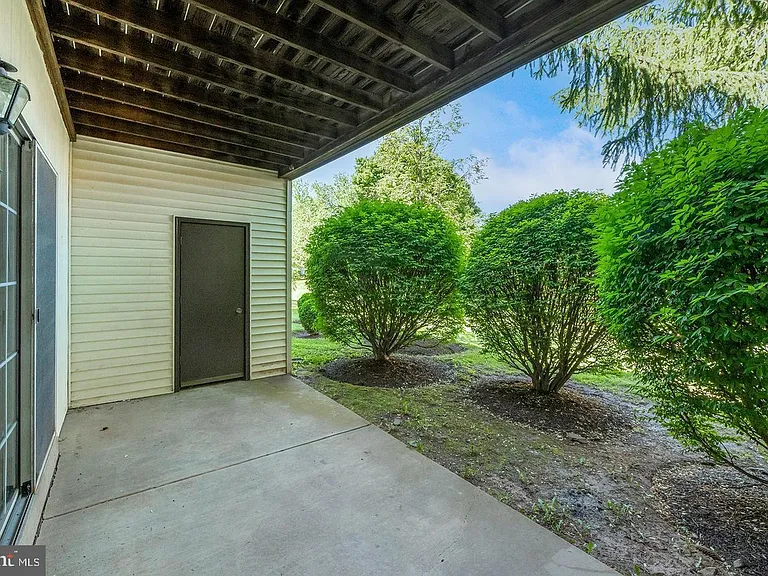 305 Westridge Cir — Photo 12