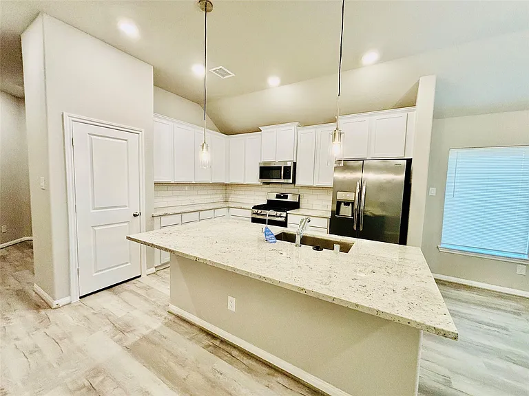 19232 Hazel Firs Ct — Photo 5