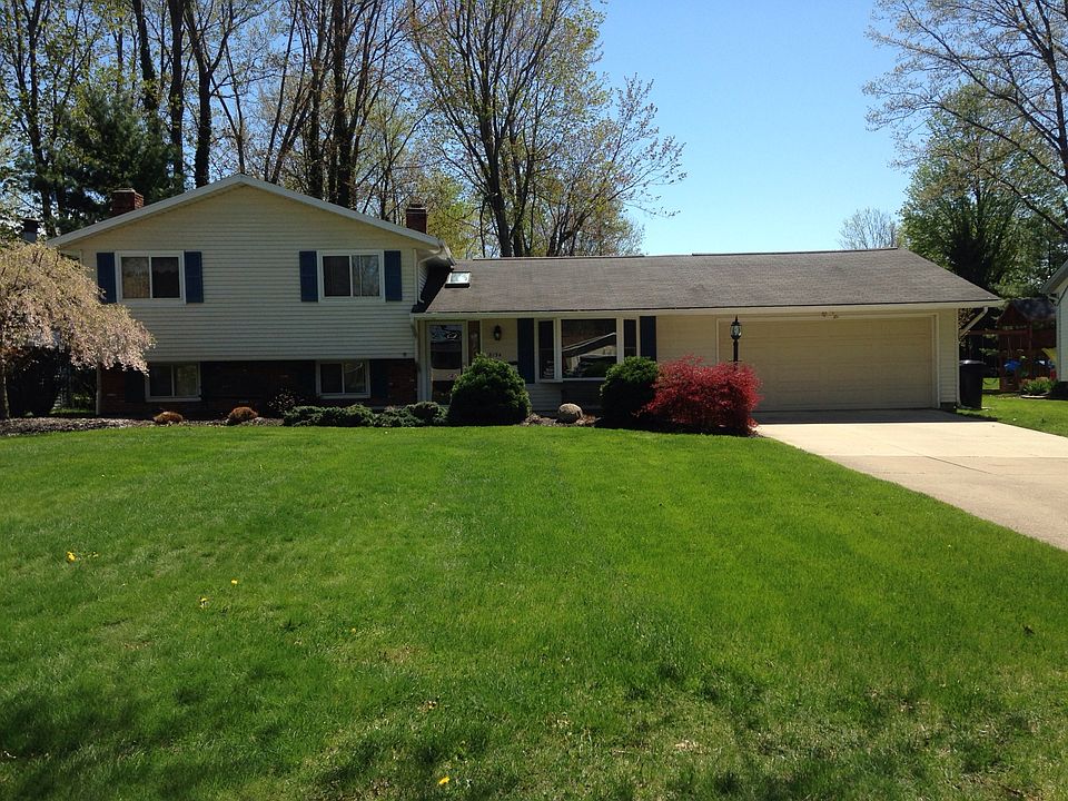 1st image of 8134 Yorkshire Dr