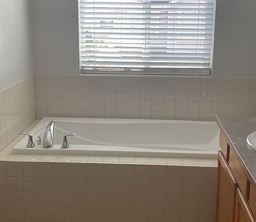 5th image of 2427 84th Dr NE
