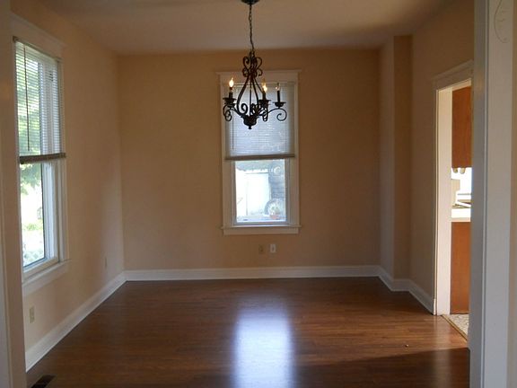 4th image of 816 Madison St