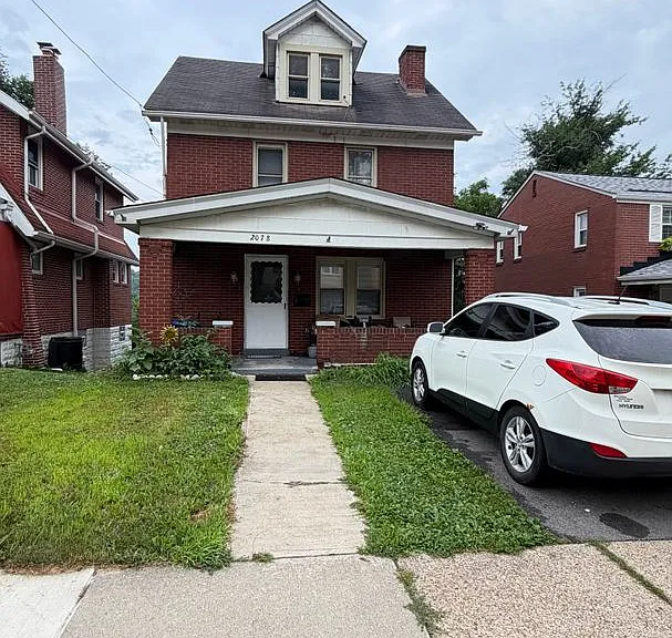 2078 Walton Ave — Photo 1