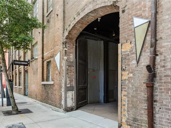 402 Julia St APT 204, New Orleans, LA 70130