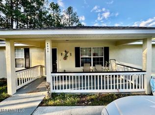 6032 E Oktibbeha St, Bay Saint Louis, MS 39520