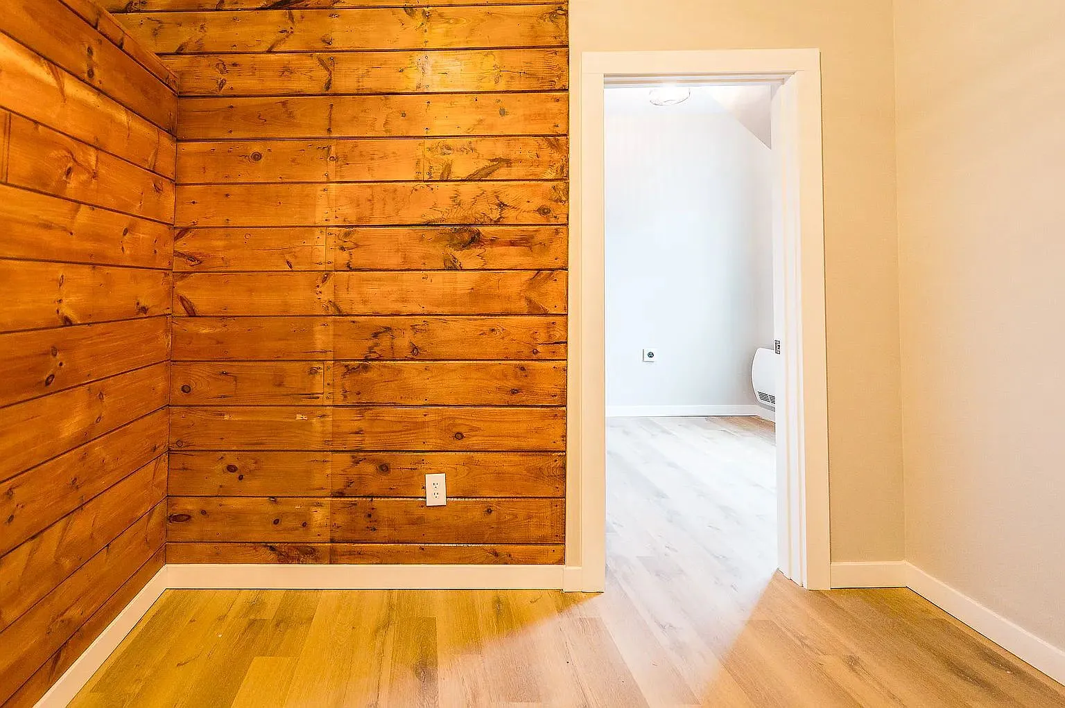2 bed, 1.0 bath, 800 sqft, $2,500 — Photo 4