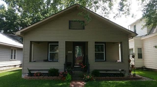 1st image of 225 Brown Ave