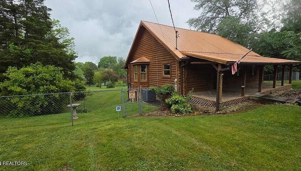 1st image of 2875 E Walnut Grove Rd
