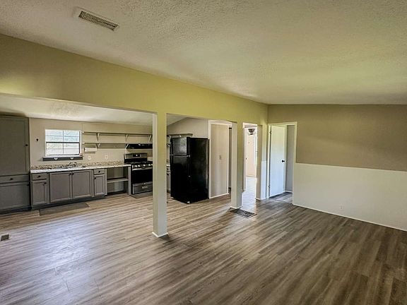 4th image of 7416 SW 38th Ave