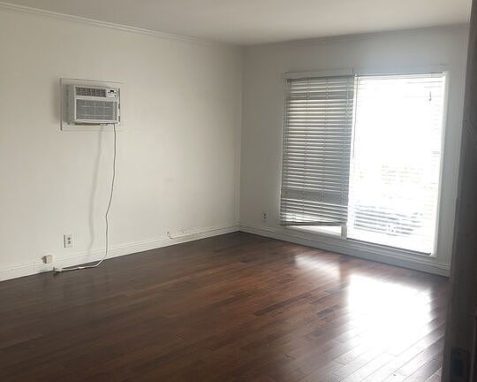 2nd image of 8360 Blackburn Ave APT 6