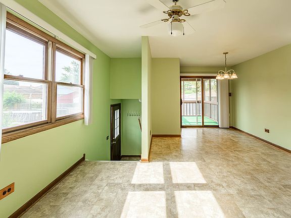 4th image of 8820 Meade Ave