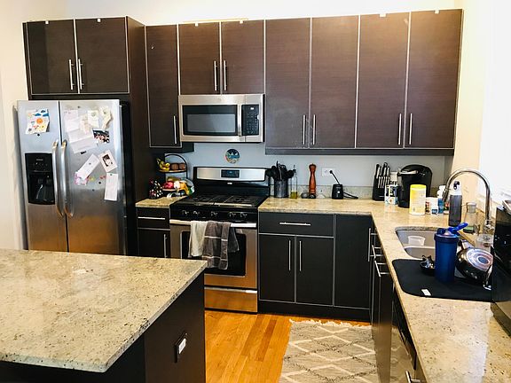 4th image of 2710 W Cortez St #1