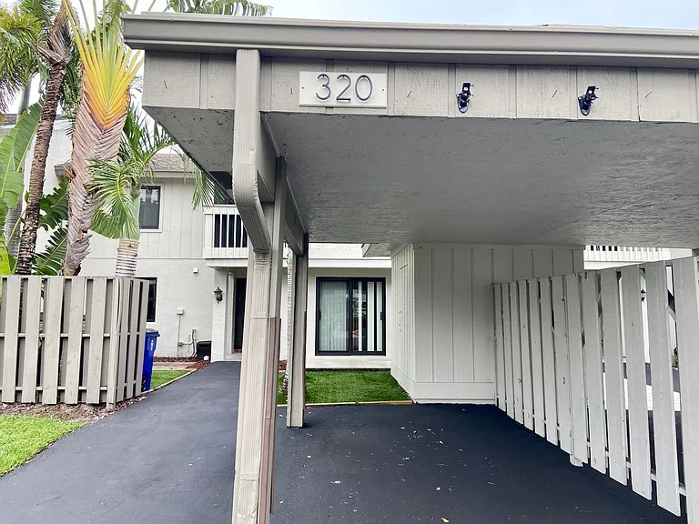 525 Bayfront Dr #525 — Photo 31