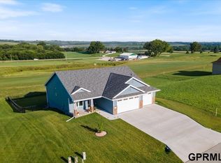911 Fairview Hills Dr, Malvern, IA 51551
