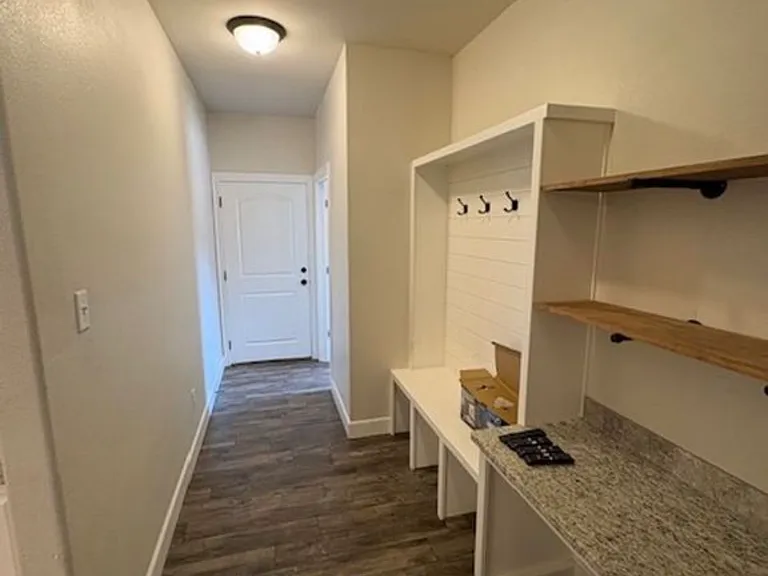 6709 Summerwood Trl — Photo 16