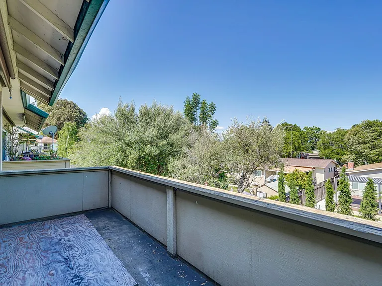 781 N Fair Oaks Ave #6 — Photo 35