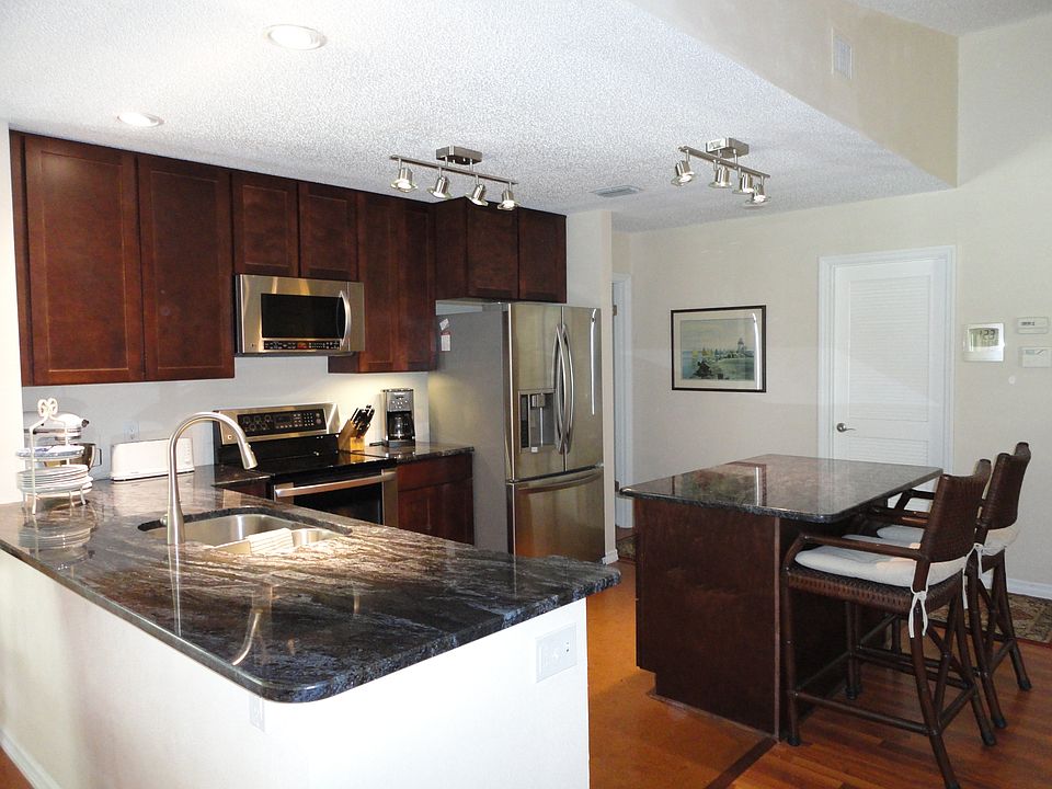 1st image of 2139 W Graywood Dr