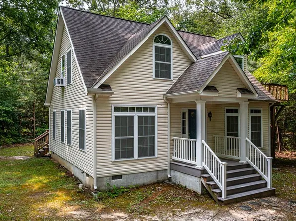 1 Bull Creek Dr, Lancaster, VA 22503