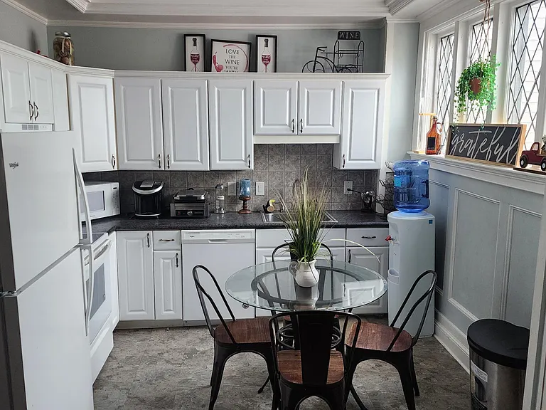 266 Pleasant St #2 — Photo 6