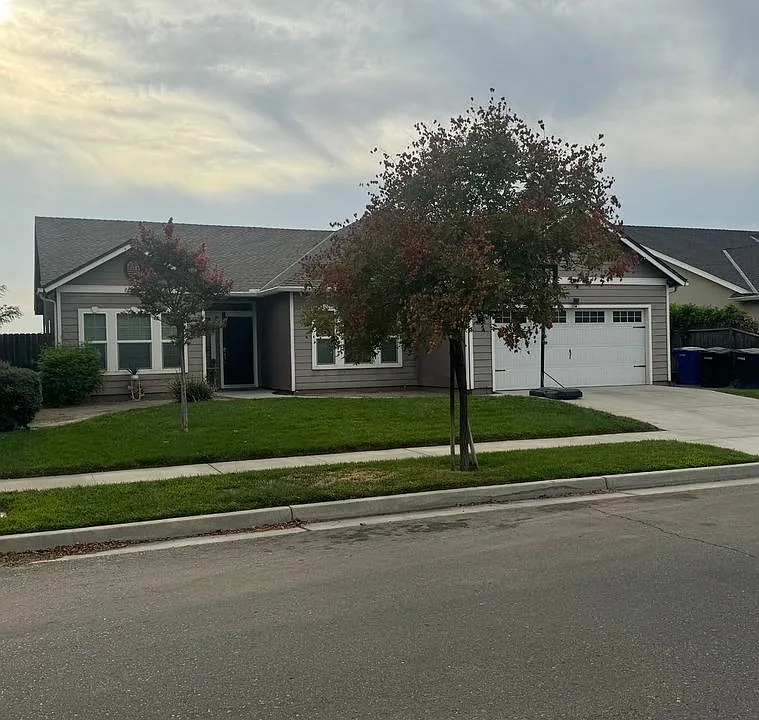 1274 N Cerritos Ave