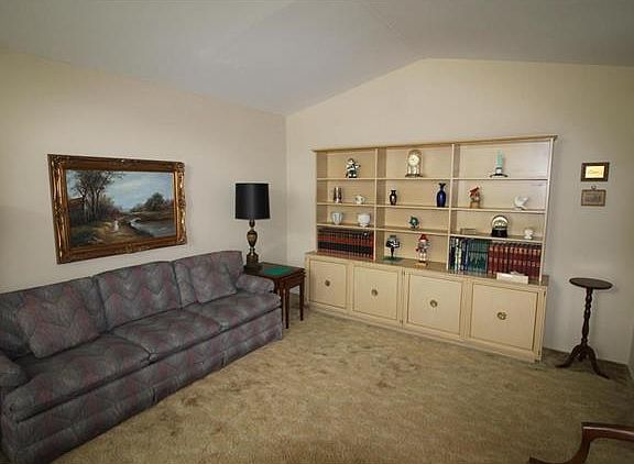 5th image of 1540 Tremont Dr