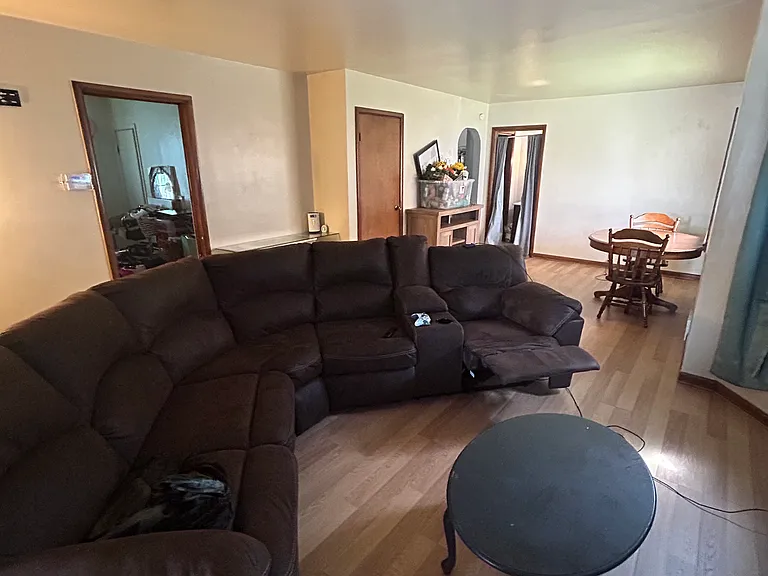 838 Cherry St — Photo 2