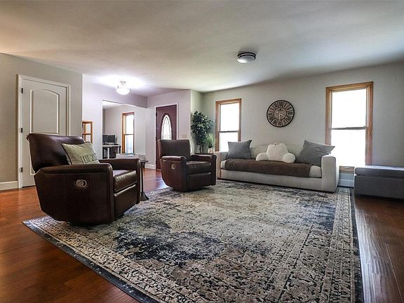 4th image of 2732 Windford Dr