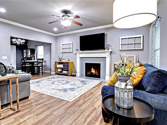 4th image of 2714 N Westminster Dr