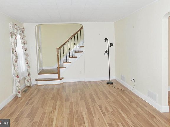 4th image of 2415 Patane Ave