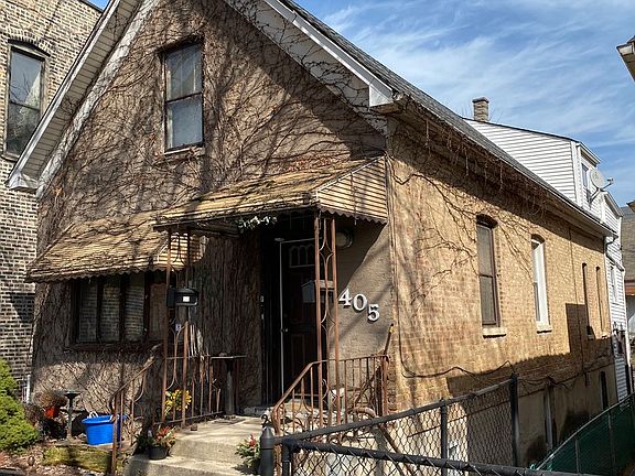 3rd image of 3405 S Lituanica Ave