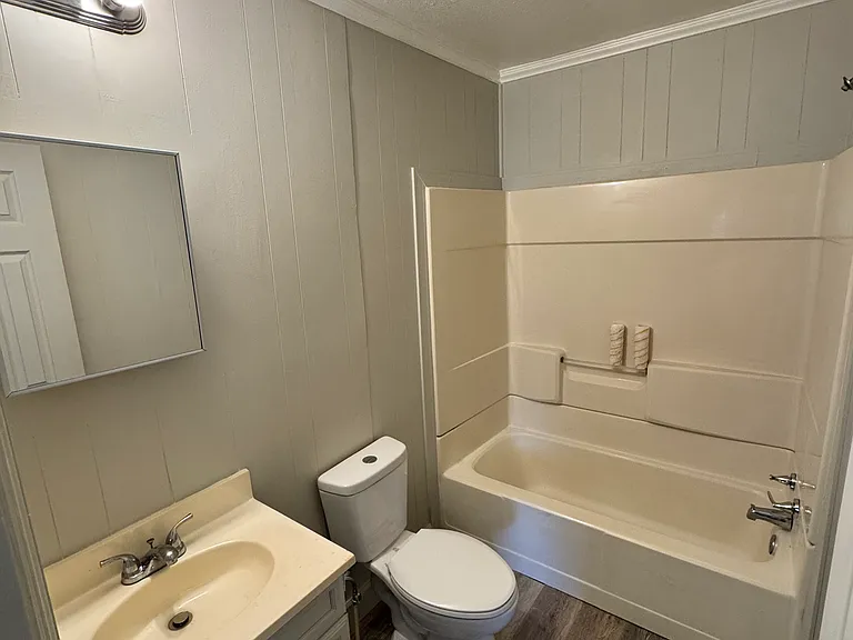 306 McLain St #1 — Photo 3