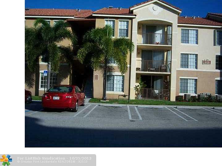 1st image of 908 Villa Cir