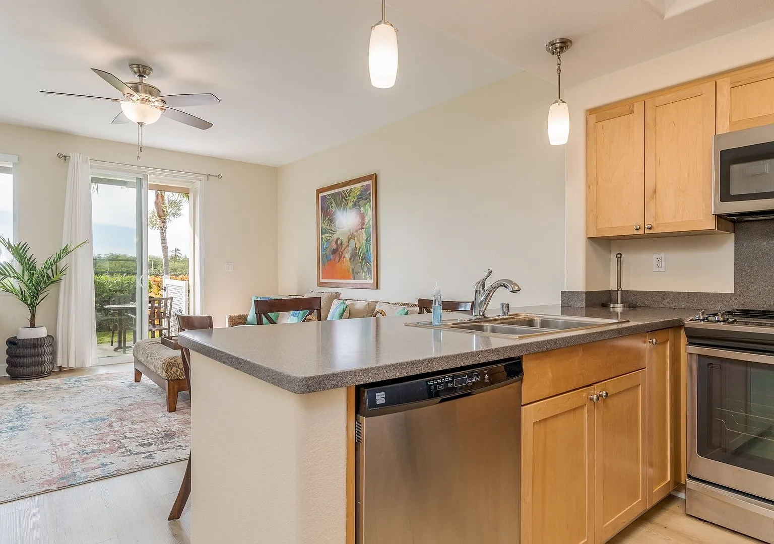 3Bd Luxury at Hillside Villas 1496-3, Pool View — Photo 4
