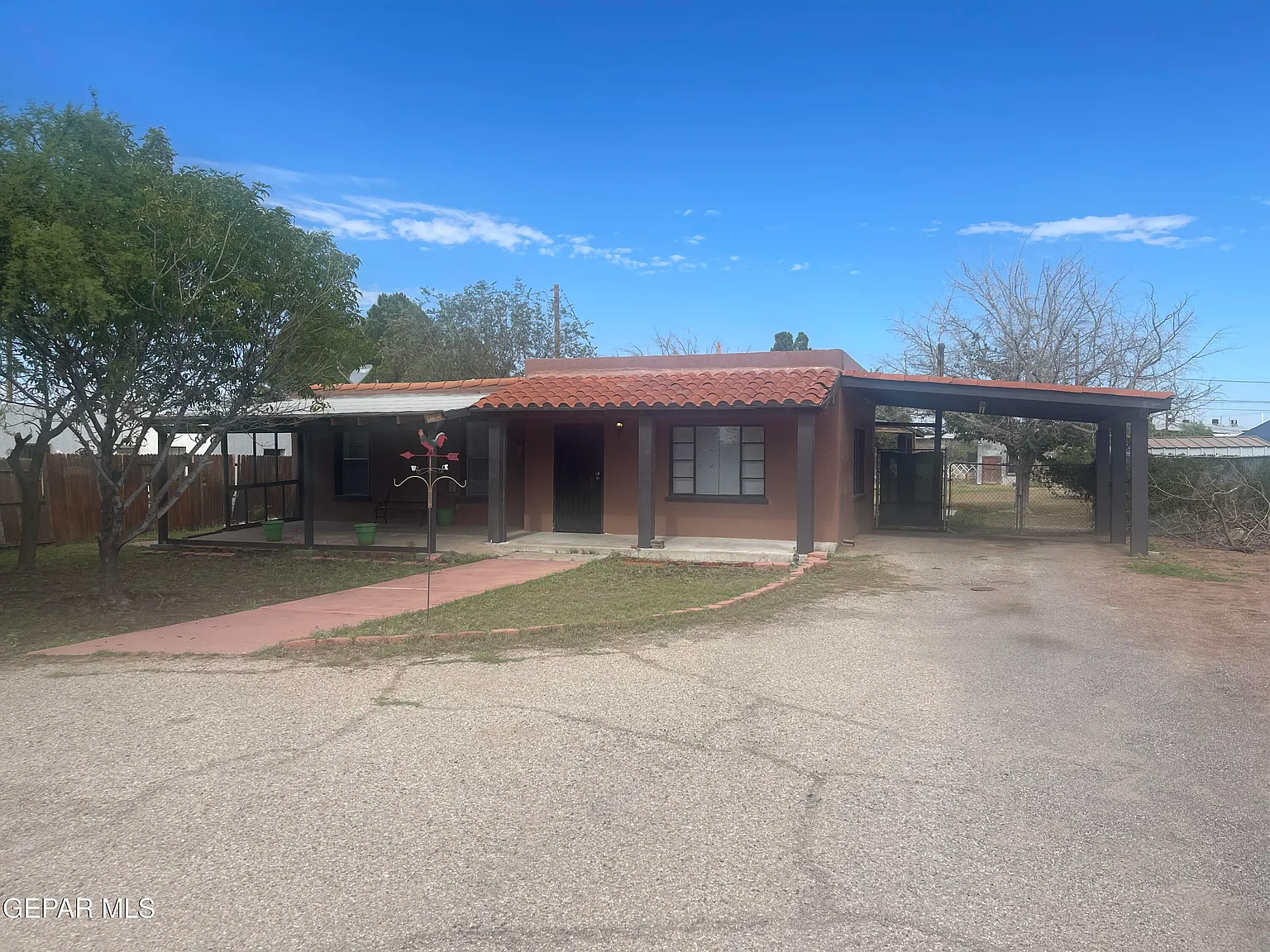 3 bed, 1.0 bath, 1536 sqft, $1,295 — Photo 3