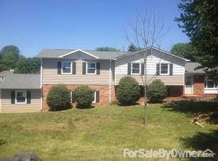134 Maple Ln, King, NC 27021
