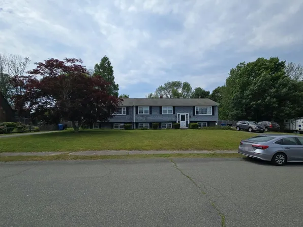 22 Old Coach Rd, Whitman, MA 02382