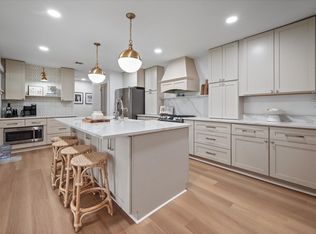 2021 Canterbury St, Irving, TX 75062