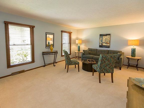 2nd image of 26859 Kenley Ct