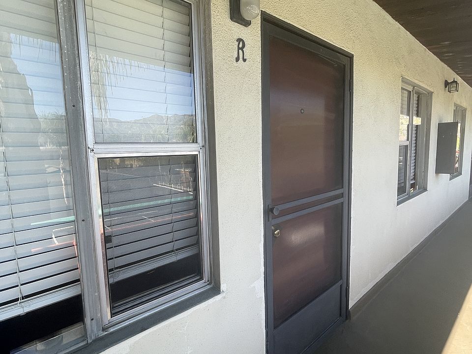 1st image of 1921 Peyton Ave APT R
