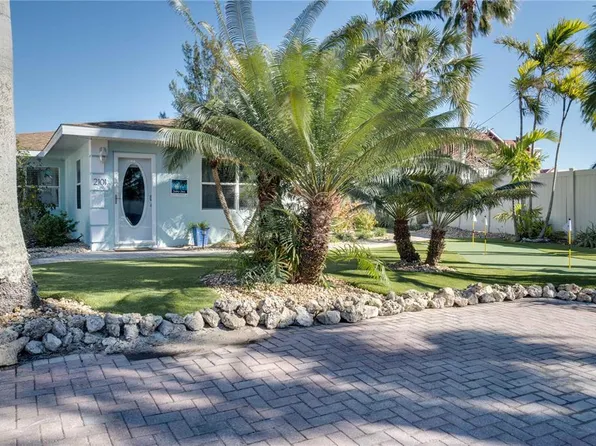 2101 Avenue B, Bradenton Beach, FL 34217