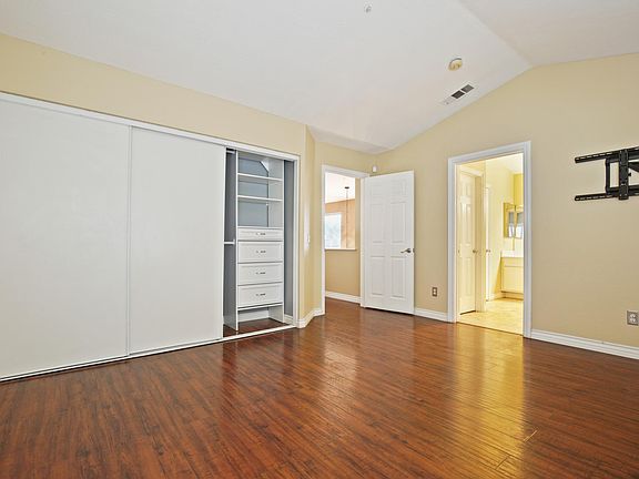 5th image of 14245 Plumas Ct