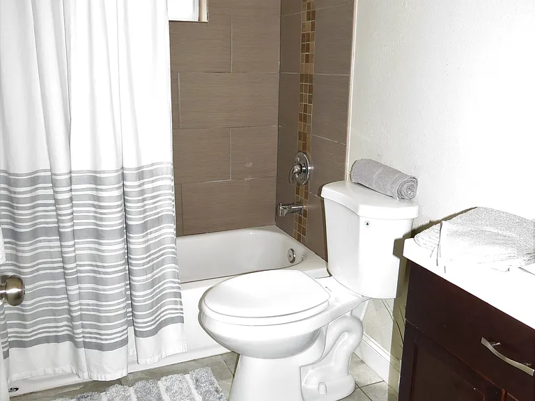 4318 Walker Ln — Photo 112